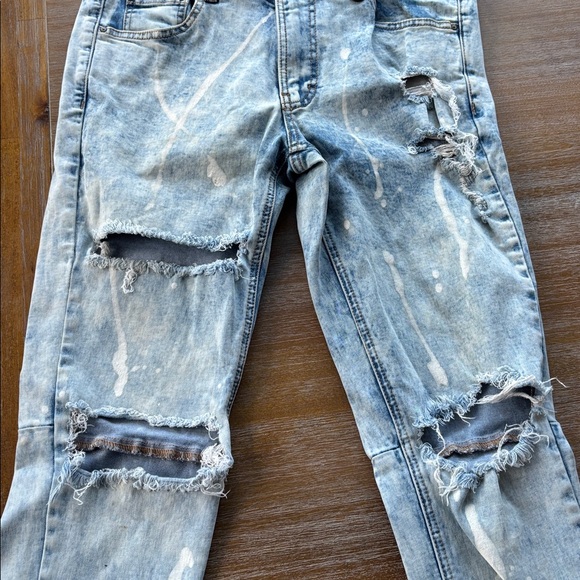 Hyper Denim Light wash Distressed Men’s Jeans - Picture 5 of 8